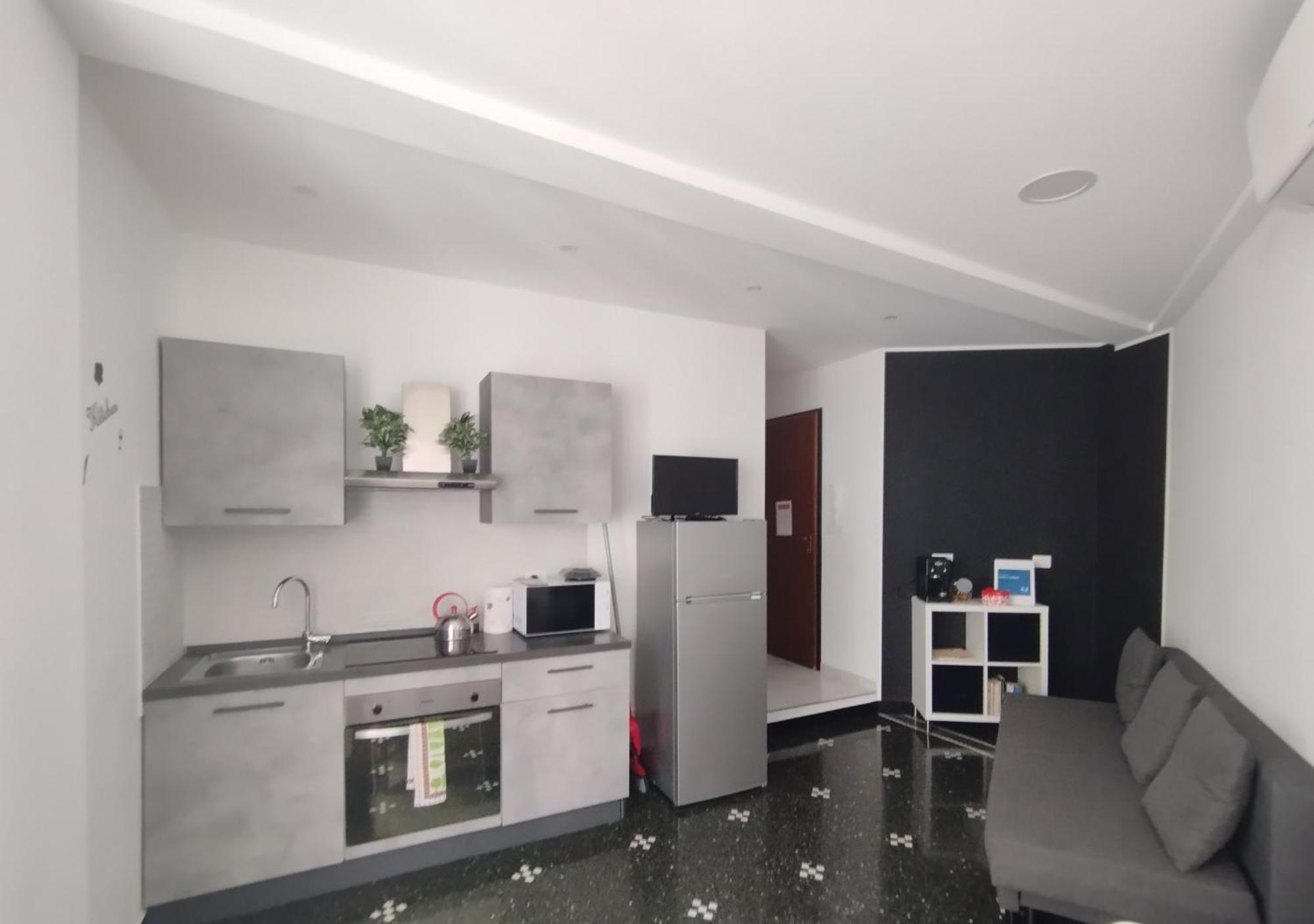 Domus Superba Apartment Genoa Bagian luar foto